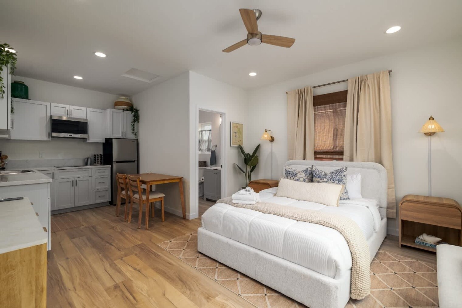 Building Photo - 4646 Robbins St