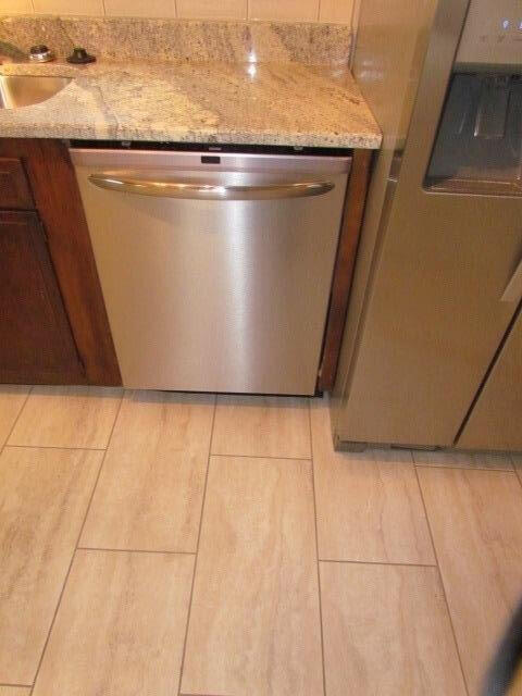 Building Photo - 3375 Moundview Ct