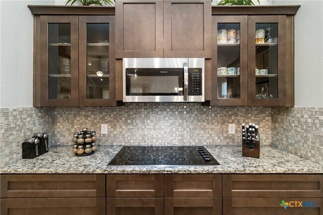 Building Photo - 8402 Ridge Crest Dr