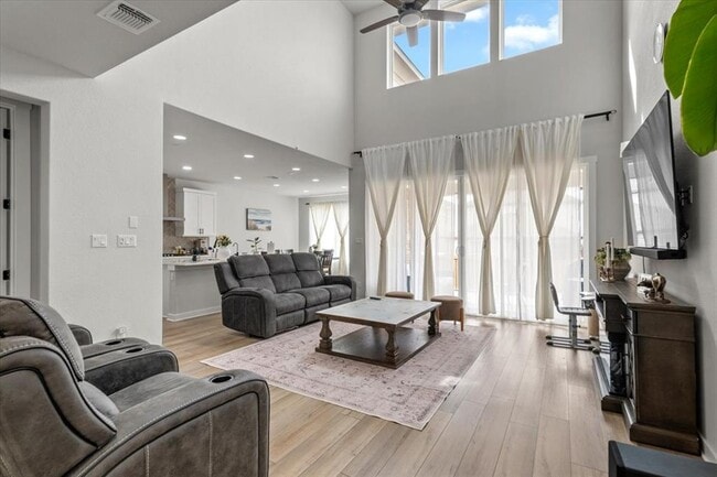 Building Photo - 2232 Nightjar Song Dr