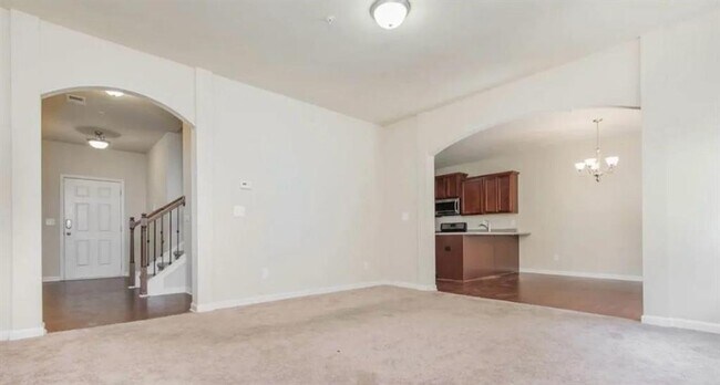 Building Photo - 3369 Castleberry Village Cir