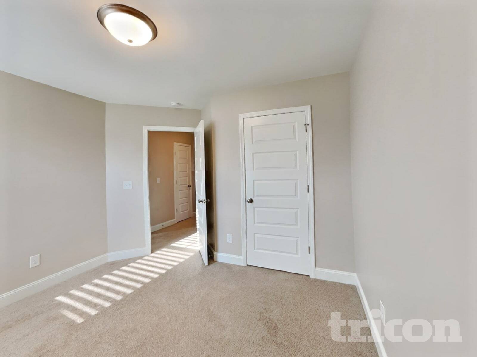 Building Photo - 85 Arrow Ln
