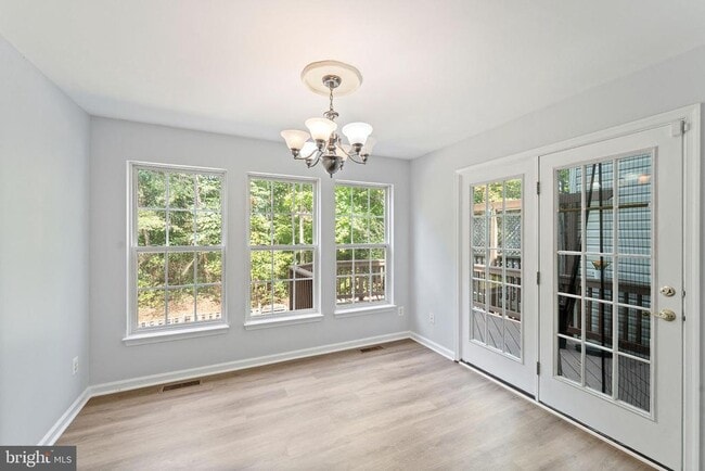Building Photo - 15743 Viewpoint Cir