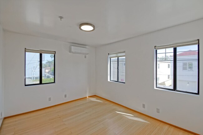 Building Photo - 522 Grand Blvd