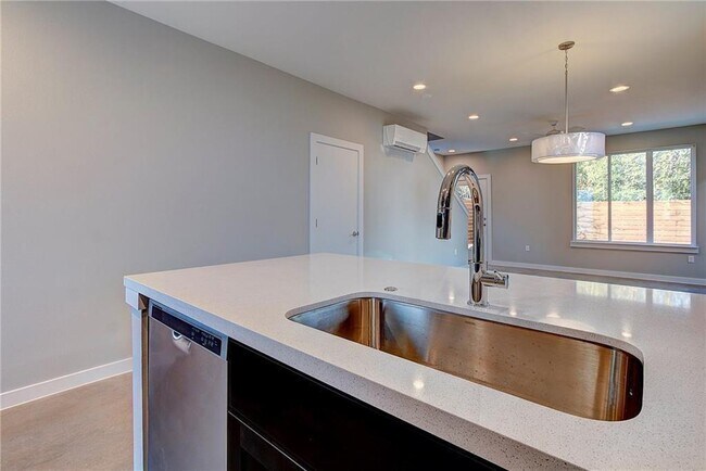 Building Photo - 3602 Clary Wy