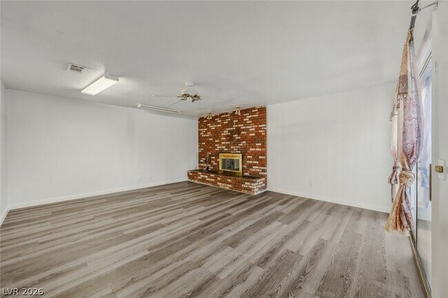 Building Photo - 6760 W Oakey Blvd