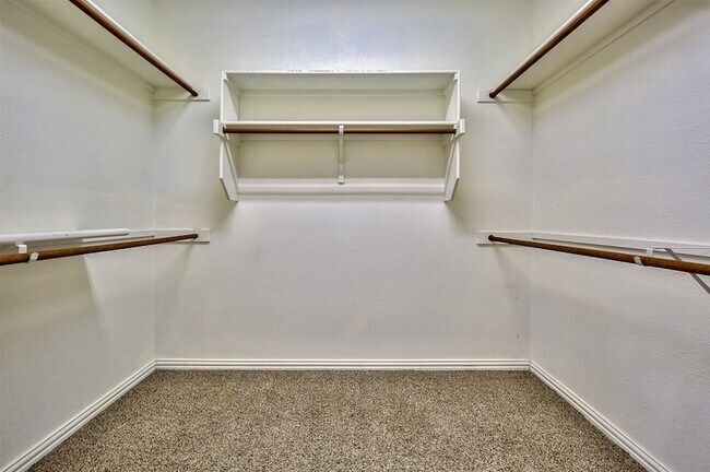 Building Photo - 2717 Tangerine Ln