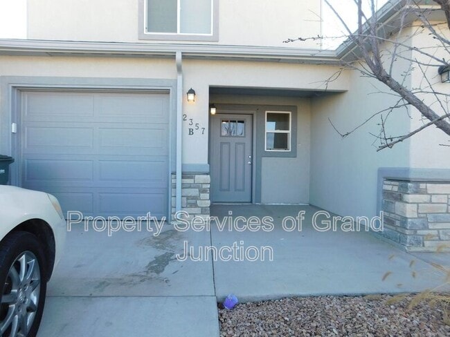 Building Photo - 2357 Zion Cyn Ave