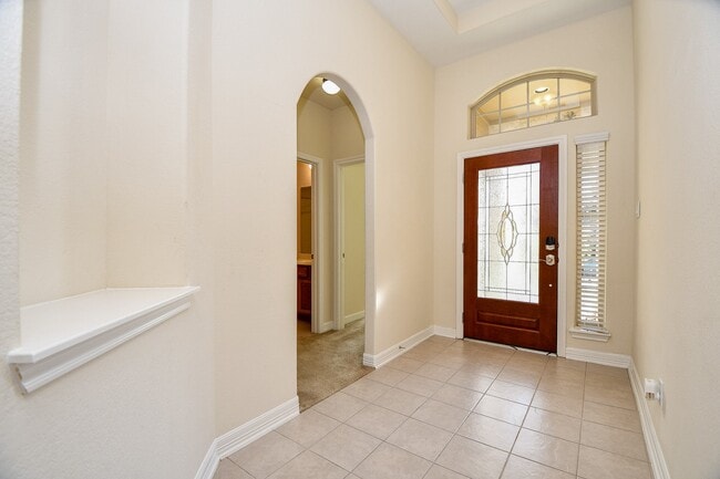 Building Photo - 8223 Summer Lake Pass Ln