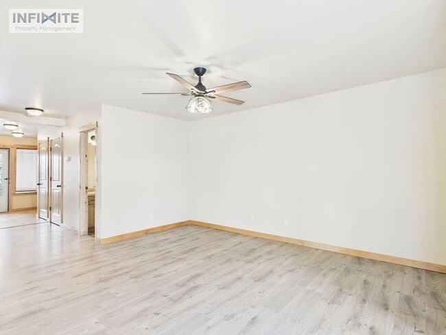 Building Photo - Move In Ready 3 Bedroom!