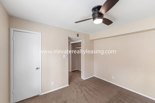 Building Photo - 7371 S Yale Ave