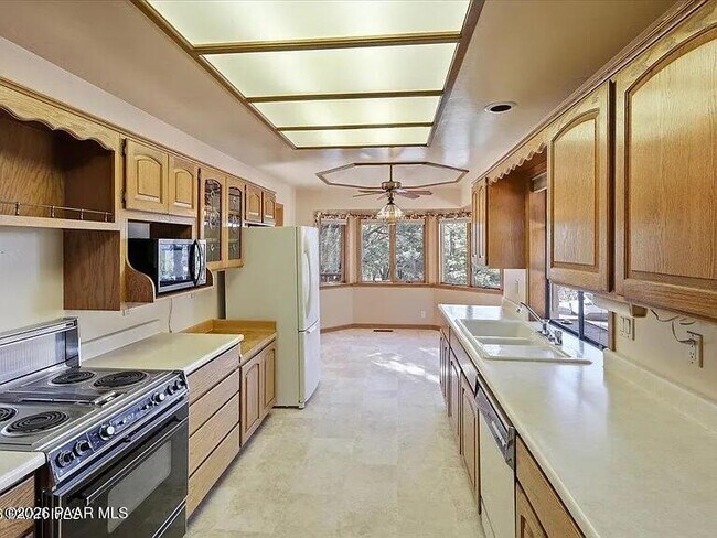 Building Photo - 235 Solar Heights Terrace