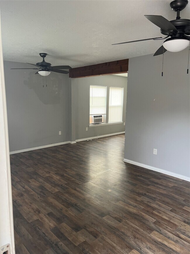 Building Photo - 7909 Brutus St