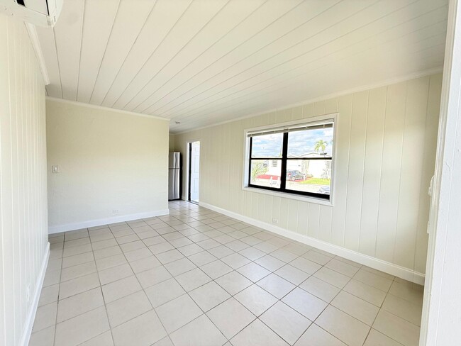 Building Photo - 1409 W 33rd St