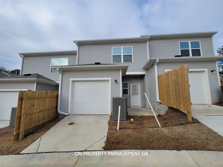 Building Photo - 2662 Toucan Way SW