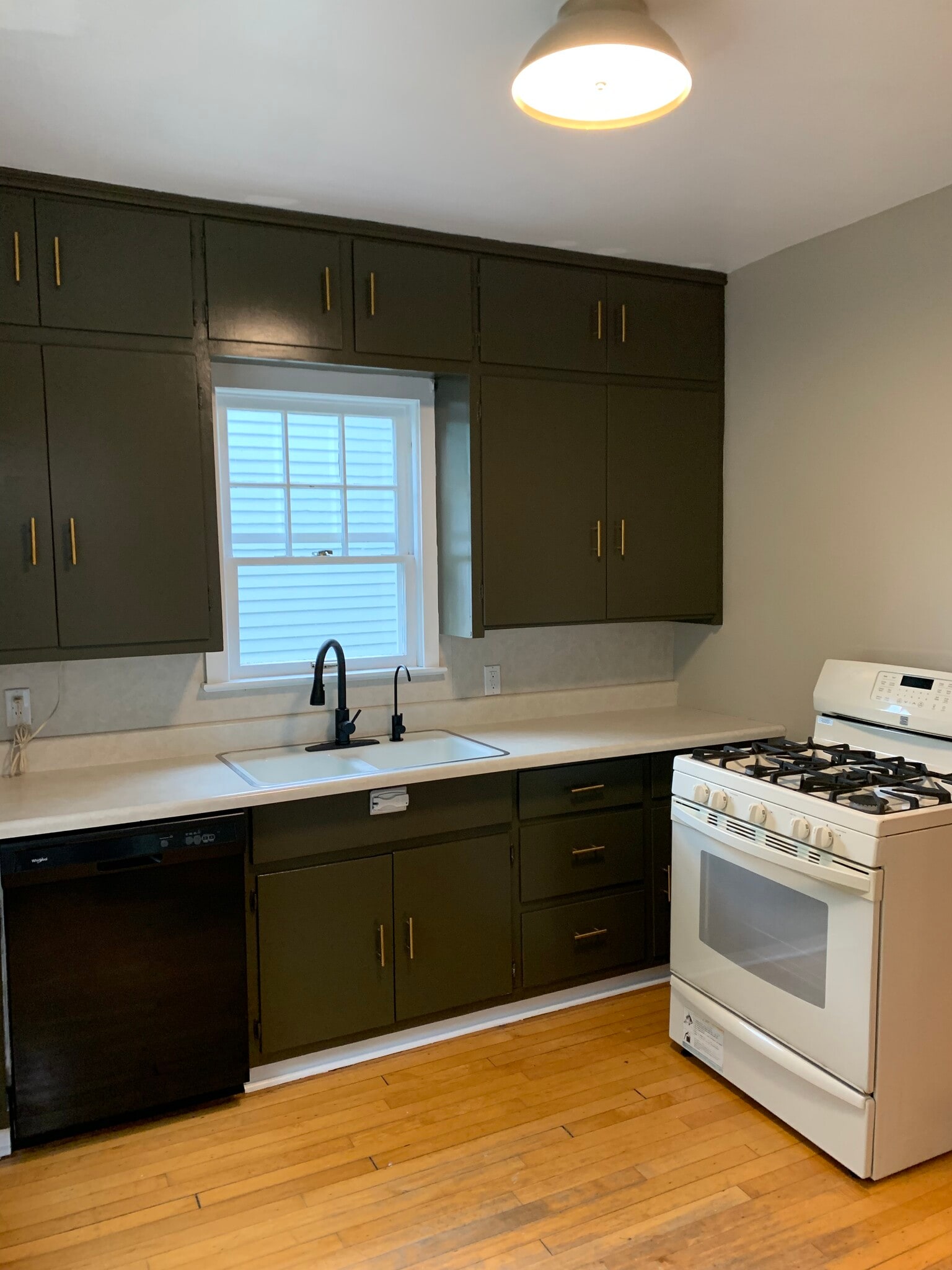 Building Photo - 1232 Porlier St