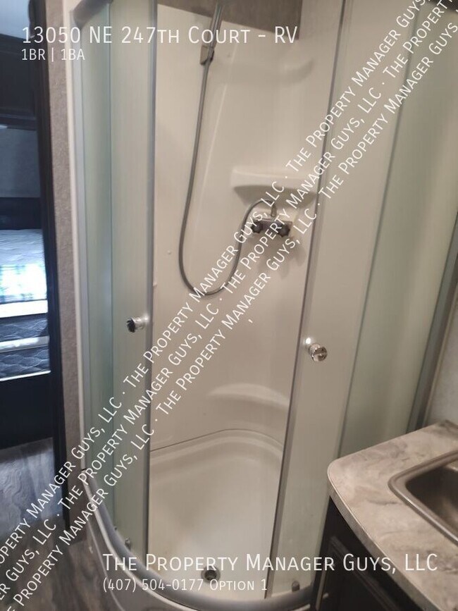 Building Photo - 13050 NE 247th Ct