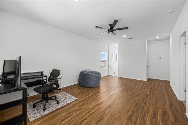 Building Photo - 1725 Cobblecrest Ln