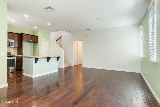 Building Photo - 2952 Palmera Ln