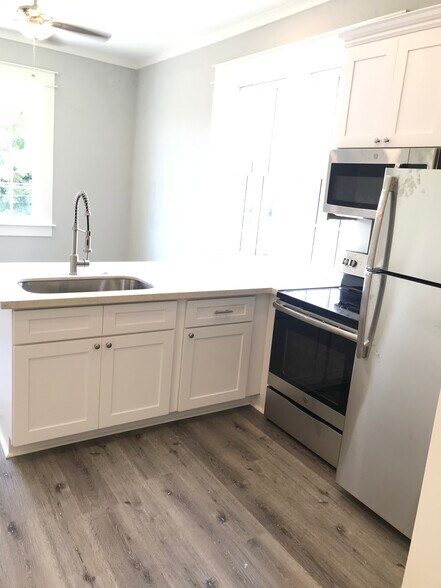 Building Photo - 1509 Highland Rd