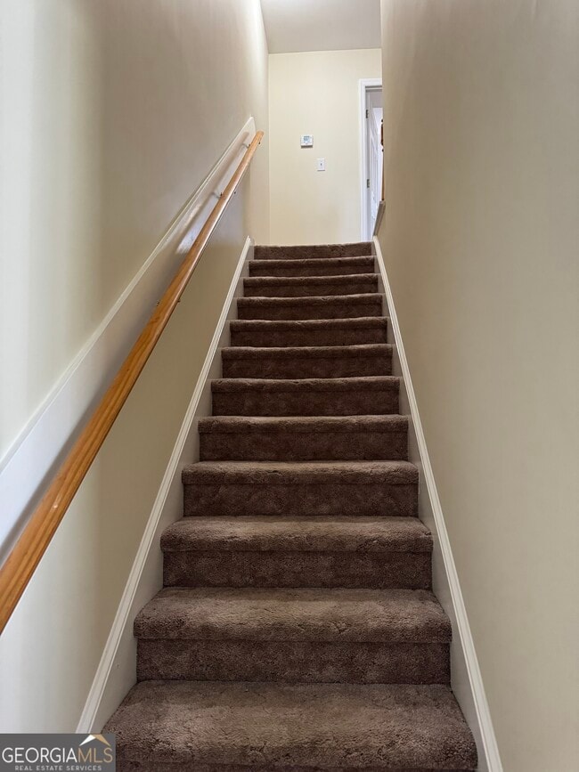 Building Photo - 135 Logmont Trace