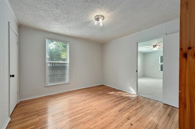 Building Photo - 2200 Rountree Dr