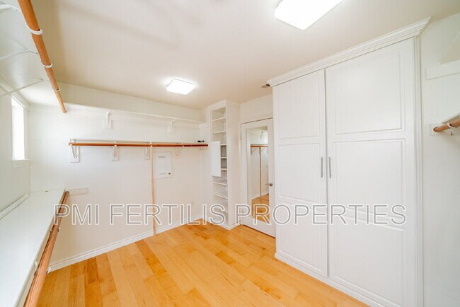 Building Photo - 12494 Breeze Ln