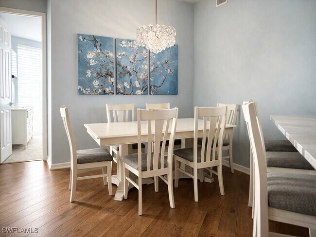 Building Photo - 1520 Clermont Dr