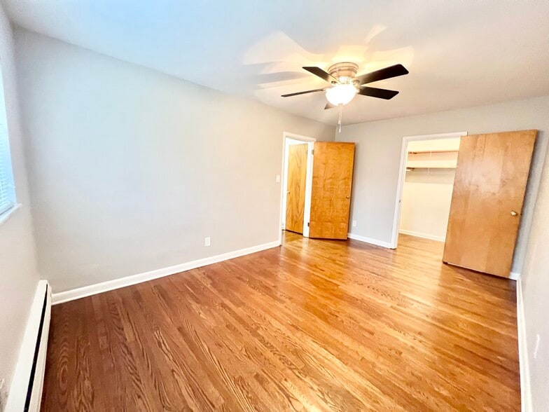 Bedroom #1 - 2385 Van Leunen Dr