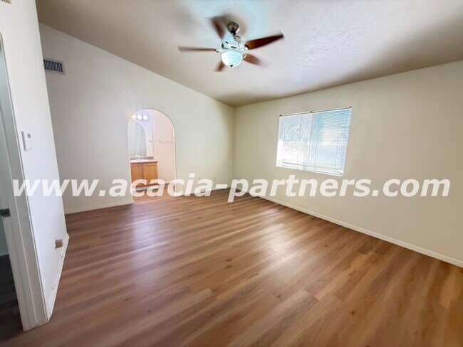 Building Photo - Four Bedroom in Rita Ranch