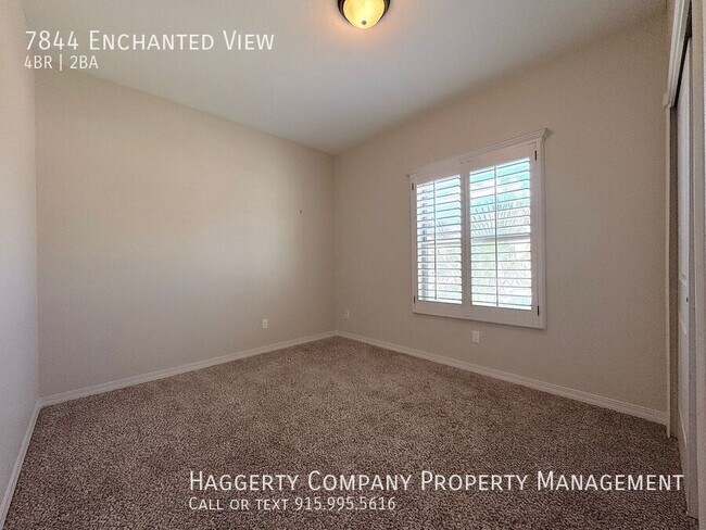 Building Photo - 7844 Enchanted View Dr