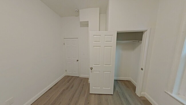 Building Photo - 2438 N 20th St