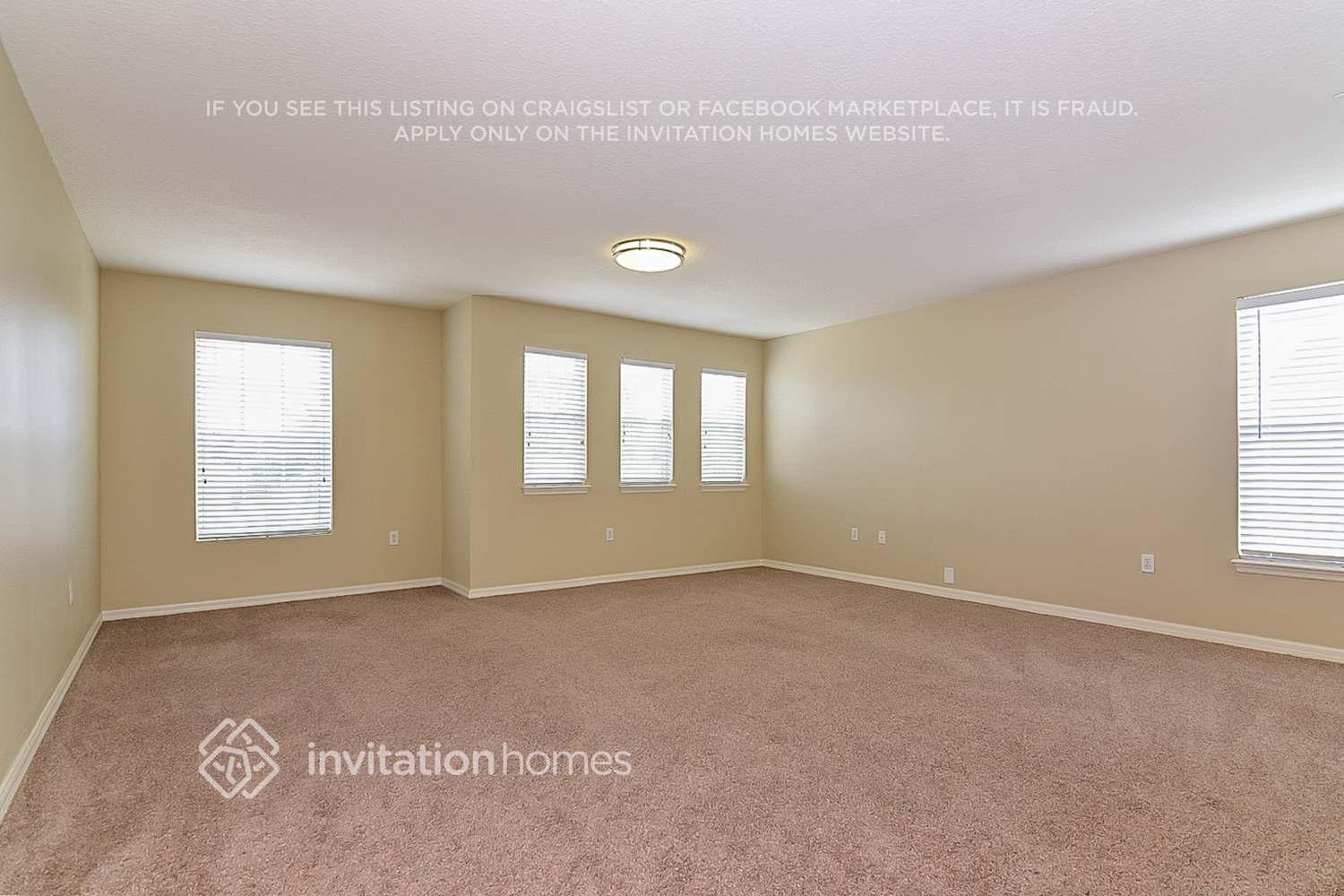 Building Photo - 3290 Fawnwood Dr