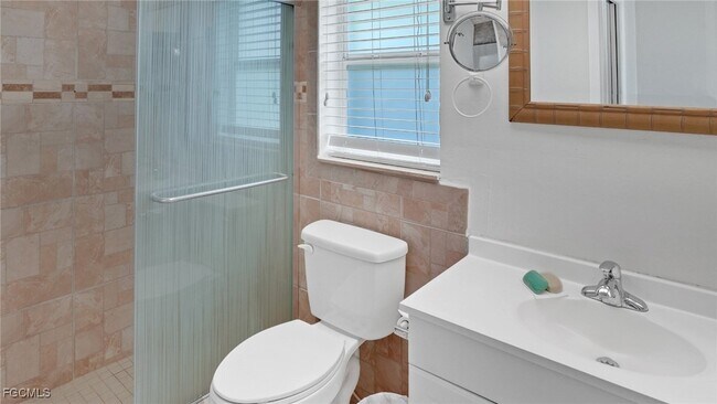 Building Photo - 3339 SE 16th Pl