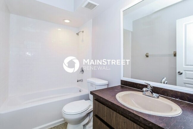 Building Photo - 3 Bedroom Pet-Friendly Home in Longwood, FL with Main Street Renewal
