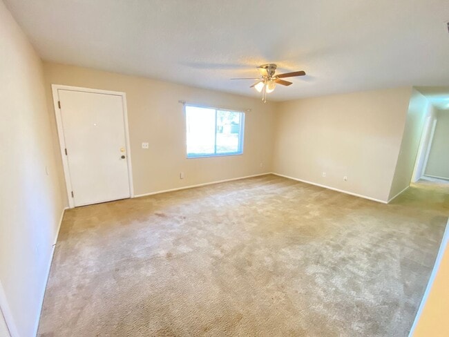 Building Photo - 603 Pheasant Ave