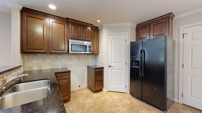 Building Photo - 454 Chimney Hill Dr