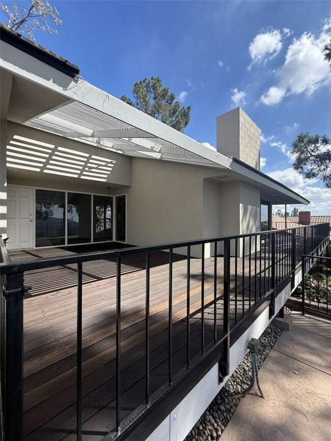 Building Photo - 490 Starlight Crest Dr