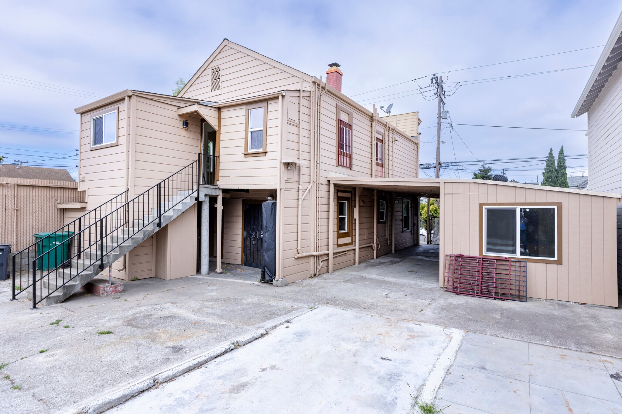Building Photo - 1510 Center St