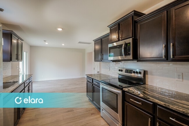 Building Photo - 230 King Rd