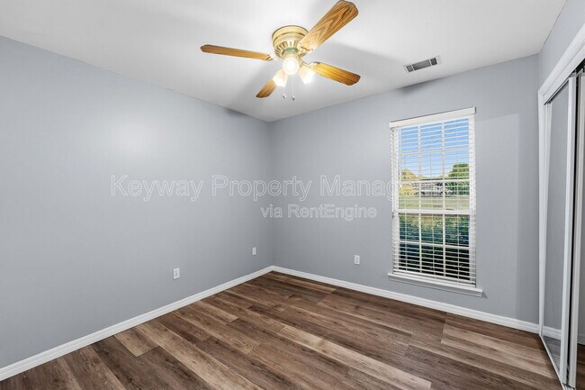 Building Photo - 3013 Heron Ct