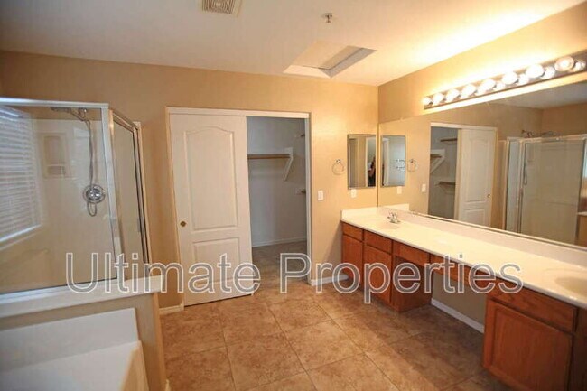 Building Photo - 15616 N 164th Ln