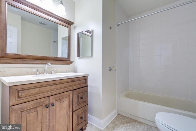 Building Photo - 7107 Dudrow Ct