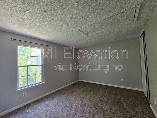 Building Photo - 8184 S Fillmore Cir