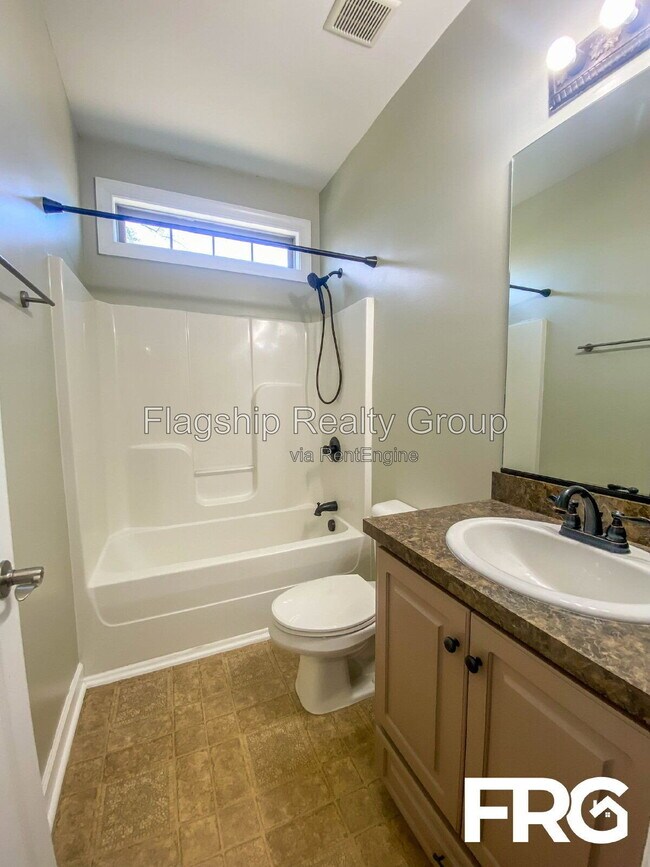Building Photo - 101 Autumn Ridge Dr