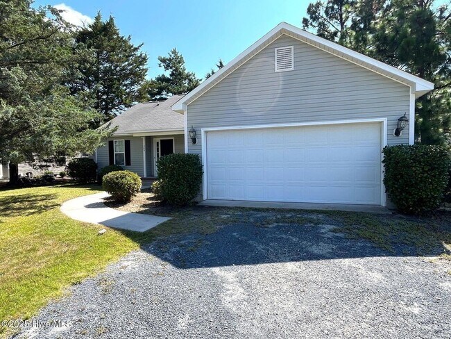 Building Photo - 205 Woodgreen Ln