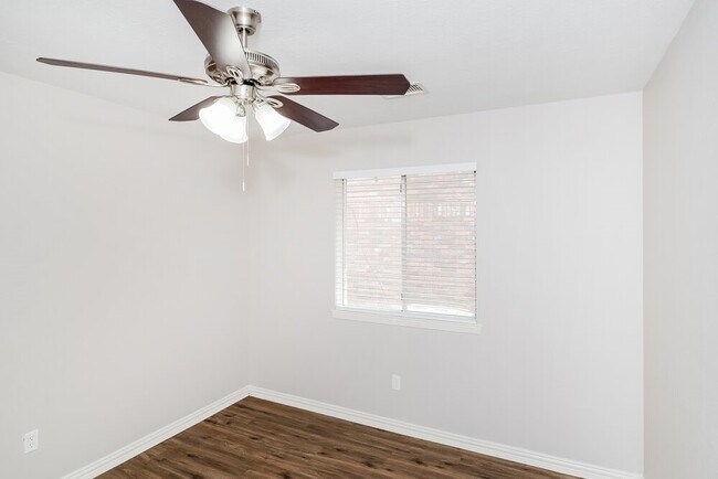 Building Photo - 4906 Temple Bell Dr