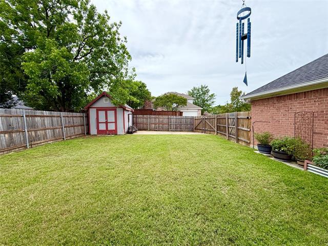 Building Photo - 1658 Glenmore Dr
