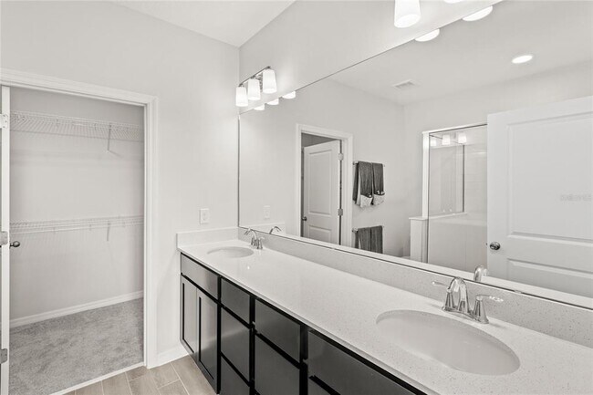 Building Photo - 12112 Plumpton Dr