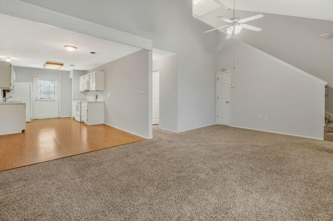 Building Photo - 1828 Sod Dr